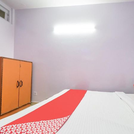 Hotel O Chandu Inn Нью-Дели Экстерьер фото